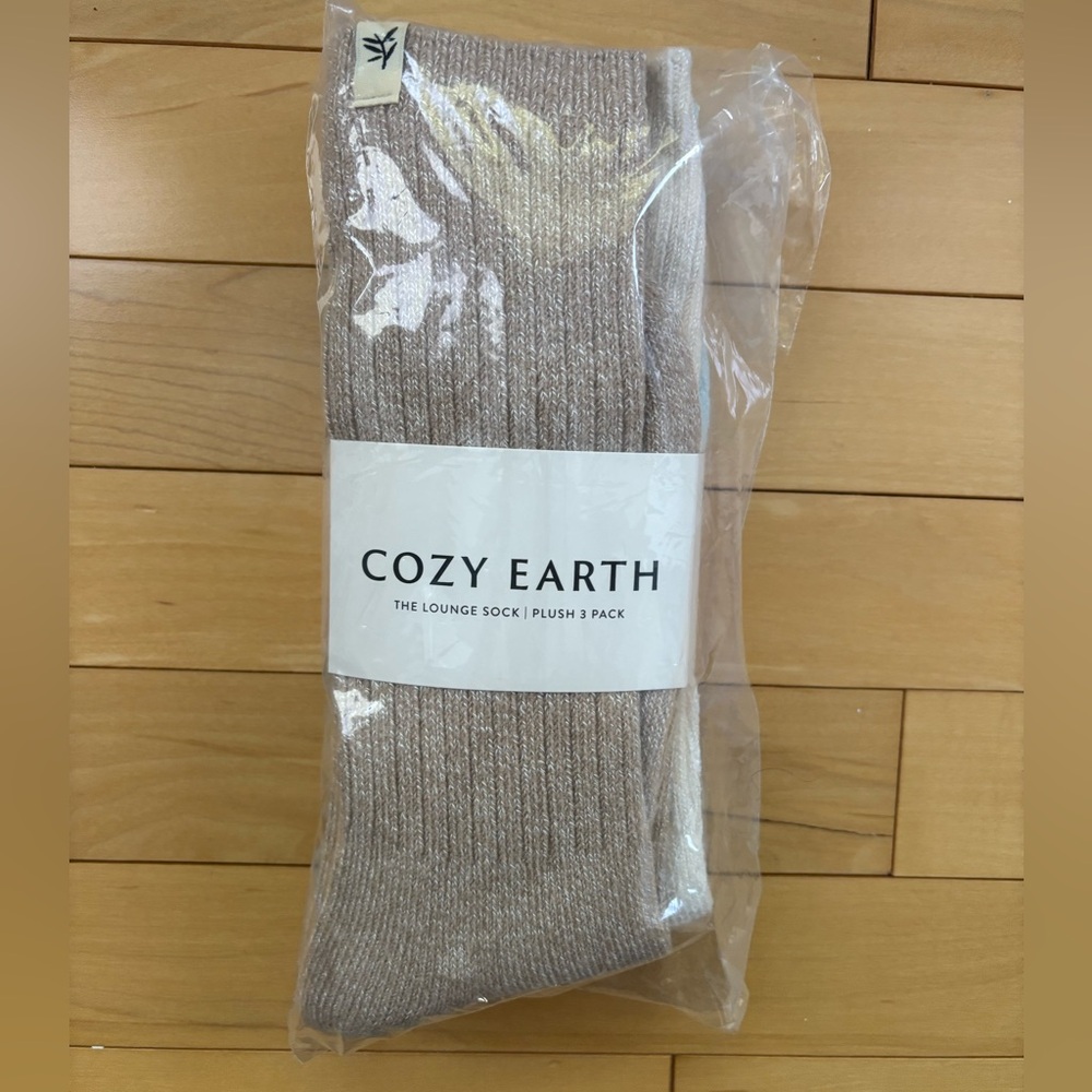 ***New*** Cozy Earth Lounge Socks - pack of 3 size XS/S